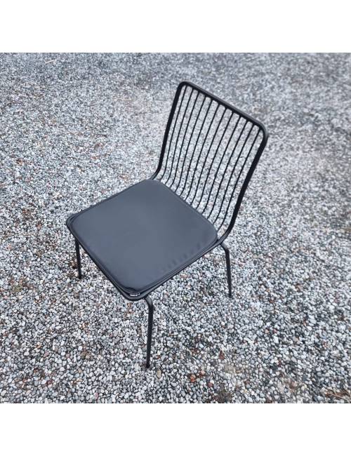 Cazac stackable chair