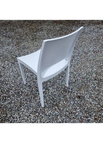 chaise Sol blanche - idéale pour des mariages