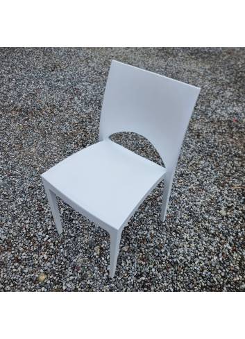 chaise Sol blanche - idéale pour des mariages
