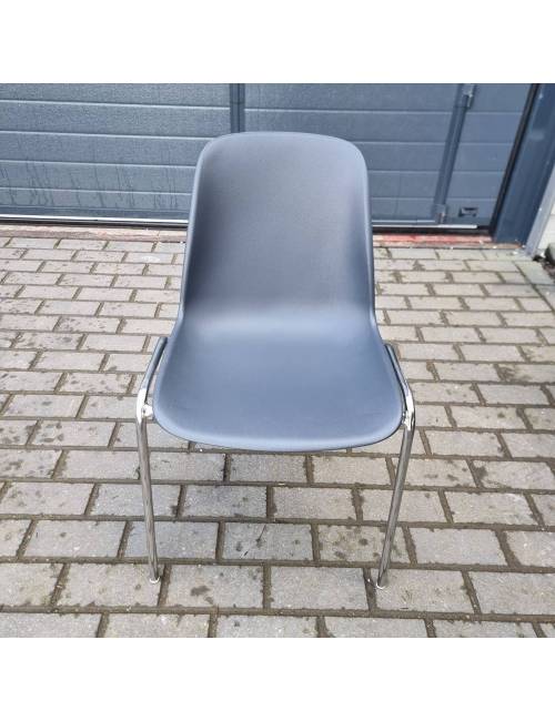 Cuzy stacking chair