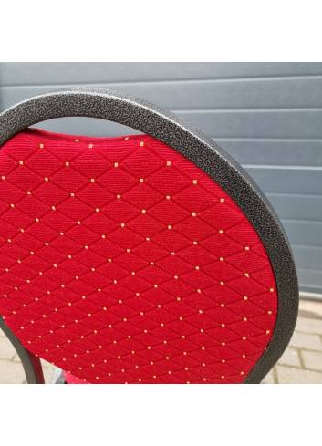 détails dossier chaise Wellington - tissu rouge