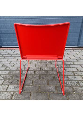 chaise empilable - Filo rouge - vue arrière