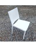 chaise Corbion blanche